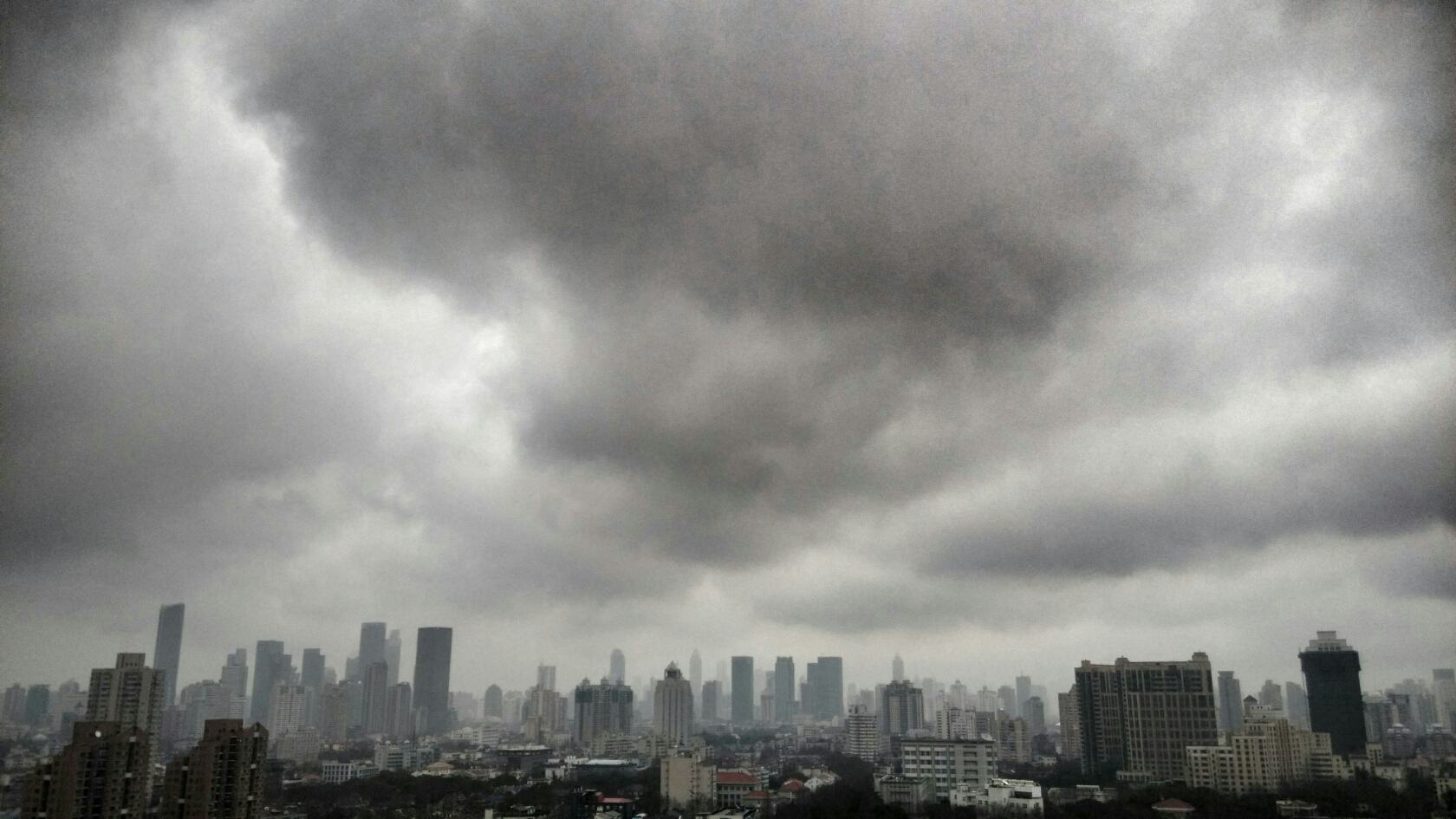 為什么出現(xiàn)霧霾天氣，霧霾治理的措施有哪些