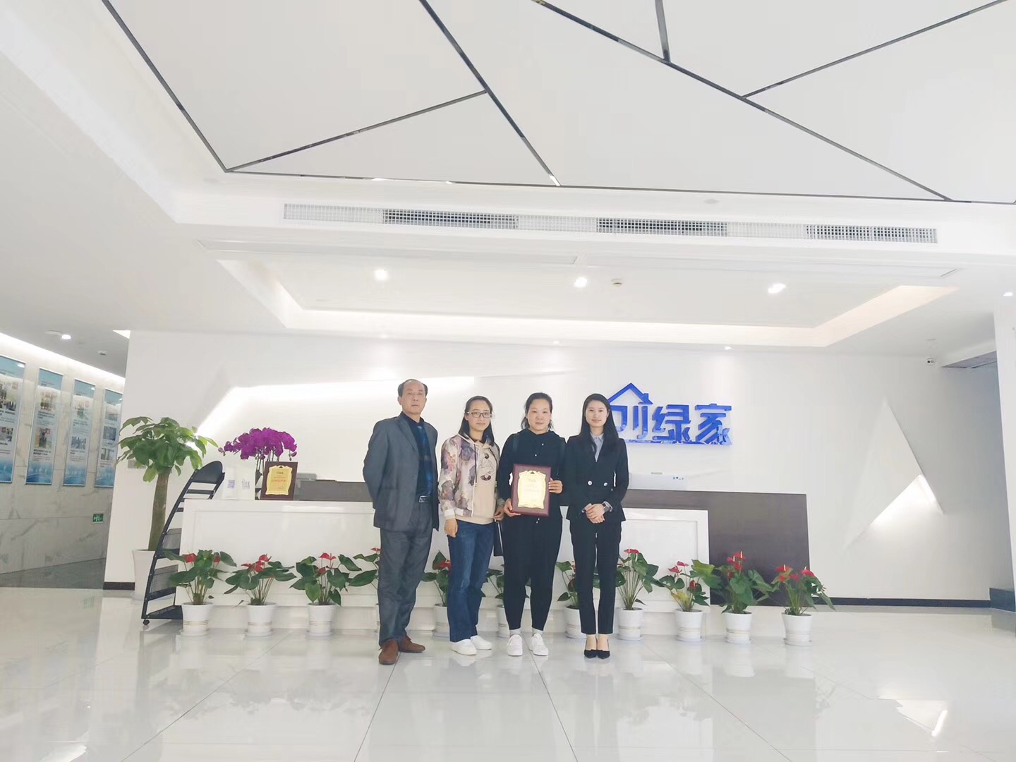 熱烈祝賀李總簽約創(chuàng)綠家撫州市區(qū)級代理！