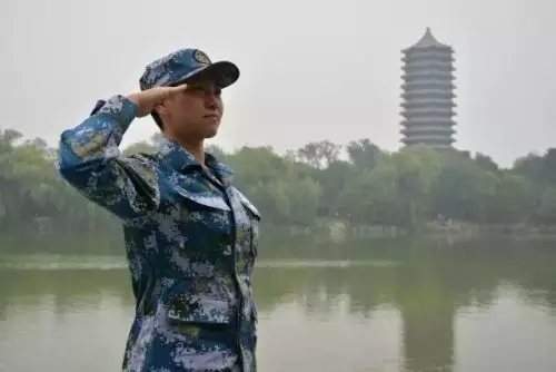 青春是用來(lái)奮斗的，除甲醛的青春最美麗！