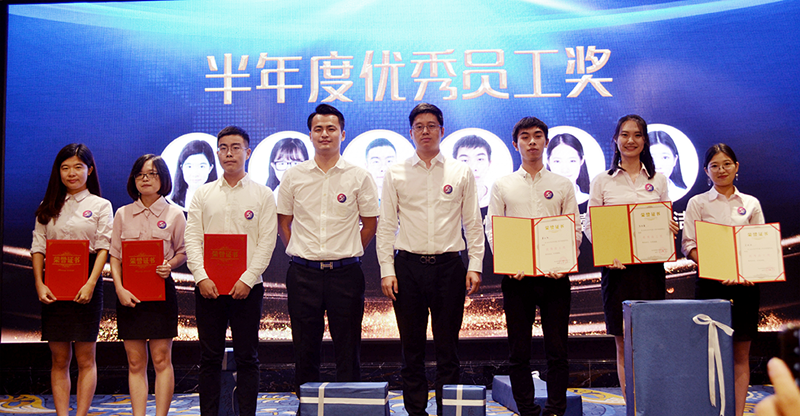 創(chuàng)綠家環(huán)保2018年中工作會議暨5周年慶典圓滿結(jié)束！