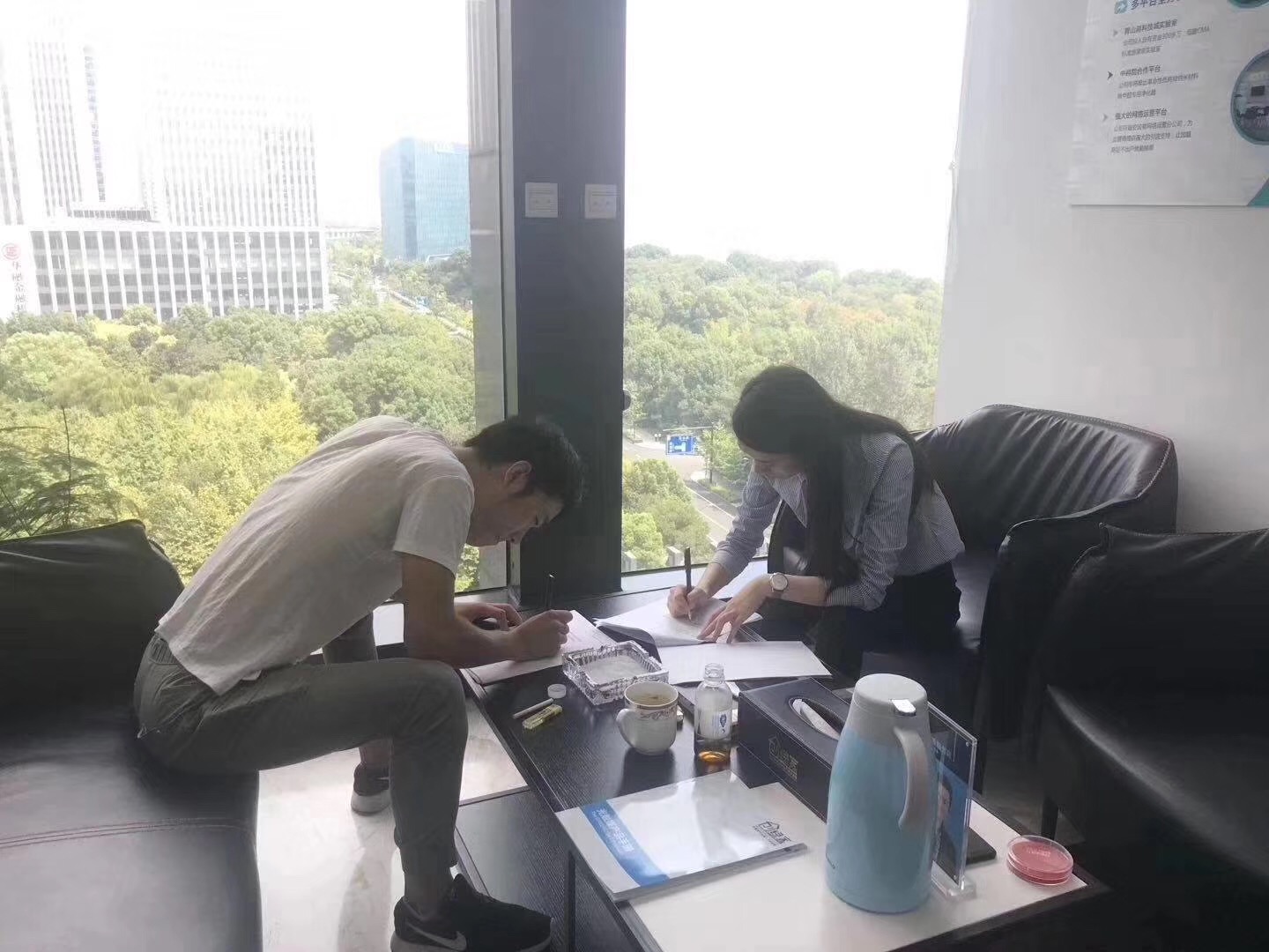 熱烈祝賀苗總簽約創(chuàng)綠家河南省市級(jí)代理！