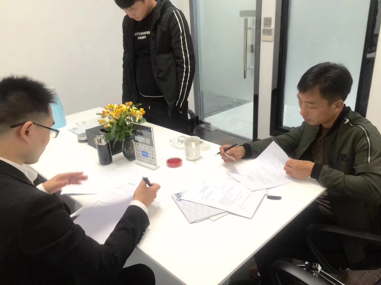熱烈祝賀胡總簽約創(chuàng)綠家新余市區(qū)級代理！