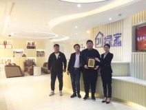 熱烈祝賀魏總、吳總、楊總簽約創(chuàng)綠家陜西省市級代理！