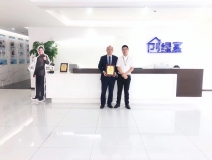 熱烈祝賀尚總、鄧總夫婦簽約創(chuàng)綠家四川省市級(jí)代理！