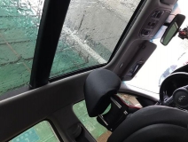 一輛汽車怎么能不受潮呢？